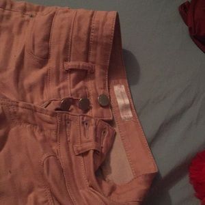 No boundaries pink 3 buttoned pants